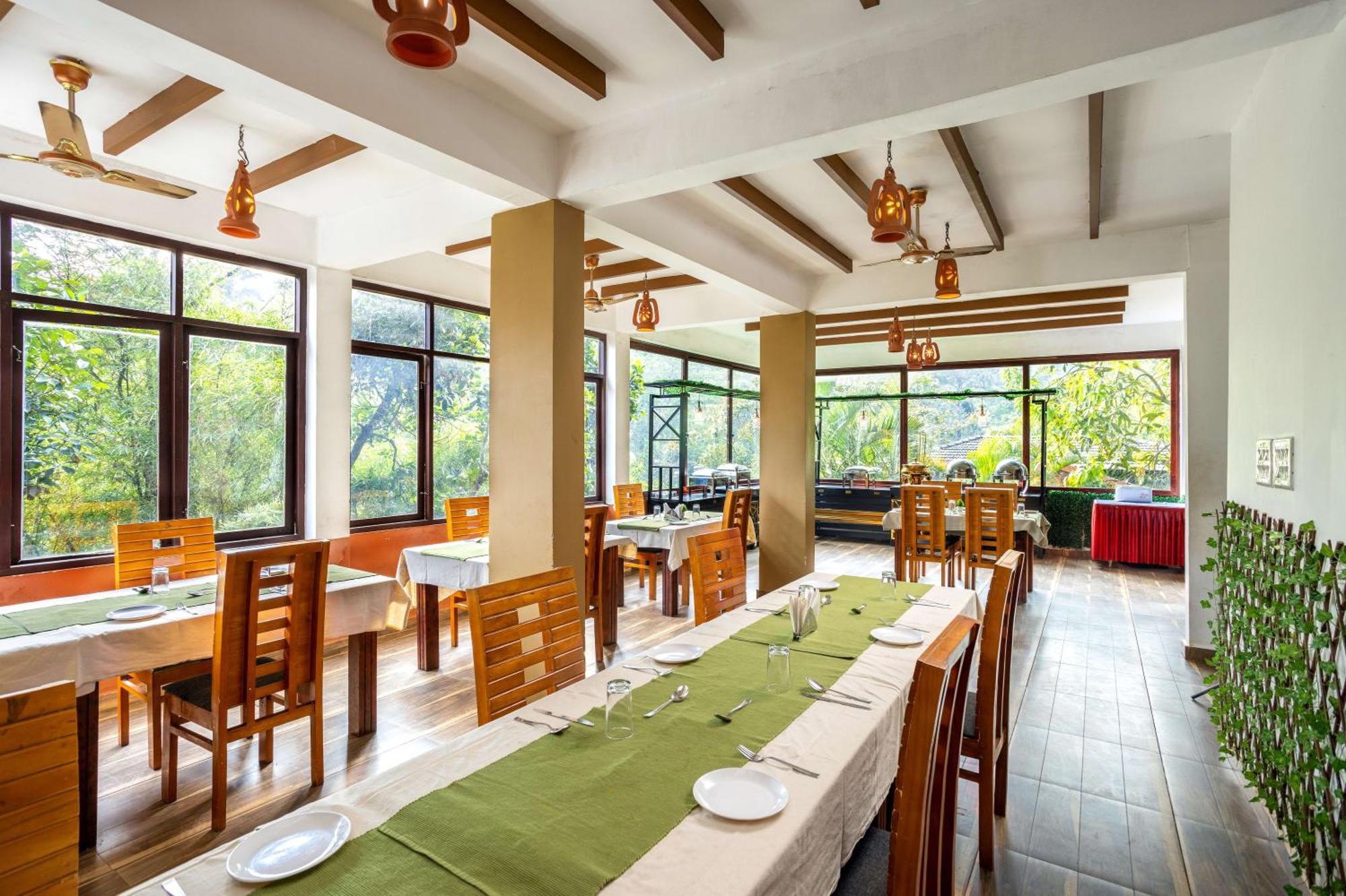 Nexstay Lakkidi Village Resort Vythiri Buitenkant foto